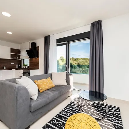 Luxury Fresca Guest house Bibinje