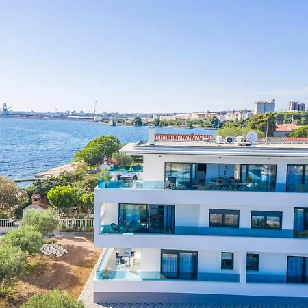 Luxury Fresca Πανσιόν