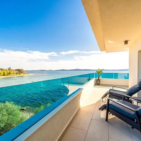 Luxury Fresca Πανσιόν