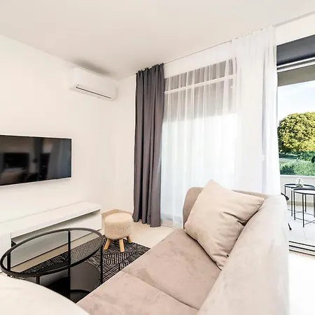 Πανσιόν Luxury Fresca