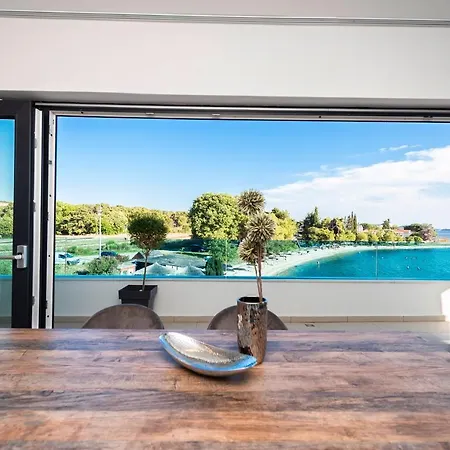 Luxury Fresca Πανσιόν *